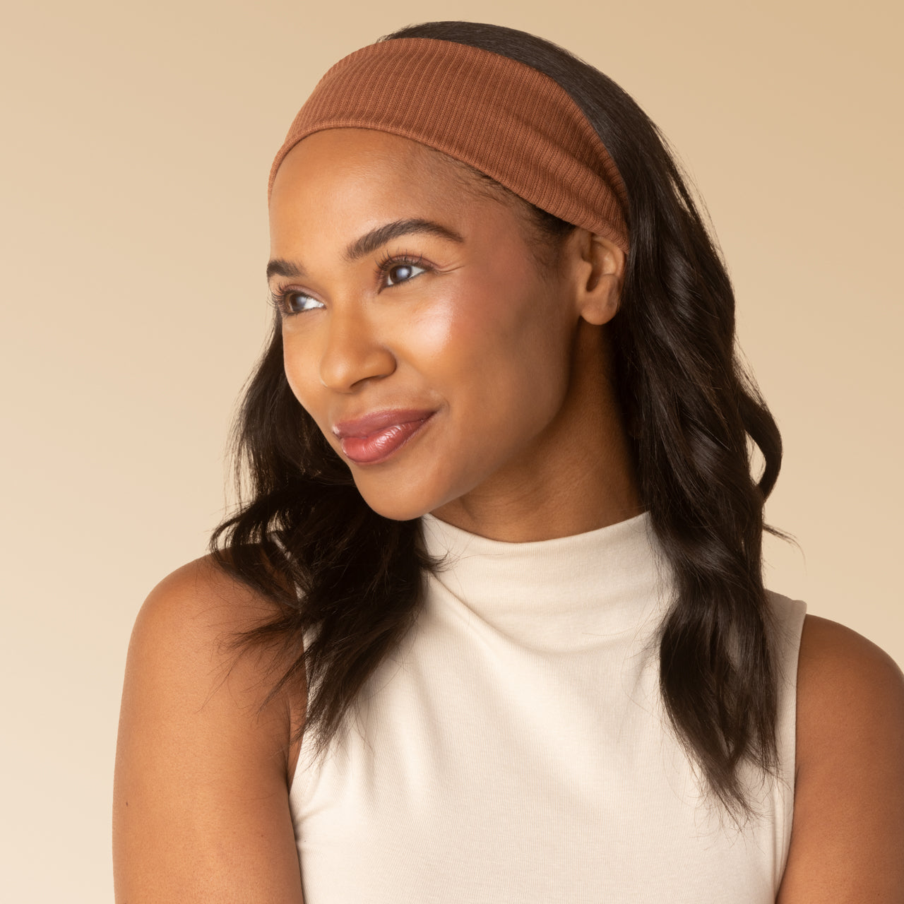 513171-RecycledFabric-RibbedElasticHeadbands-2pc-Hair-Chocolate_Mocha-Model-2-1280x1280px.jpg